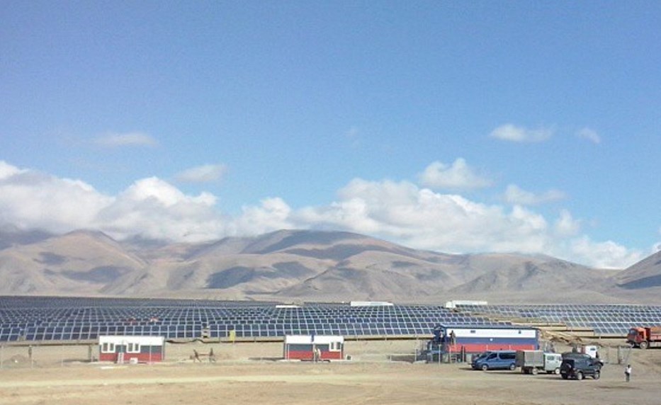 Путин запустил первую солнечную электростанцию в Алтайском крае